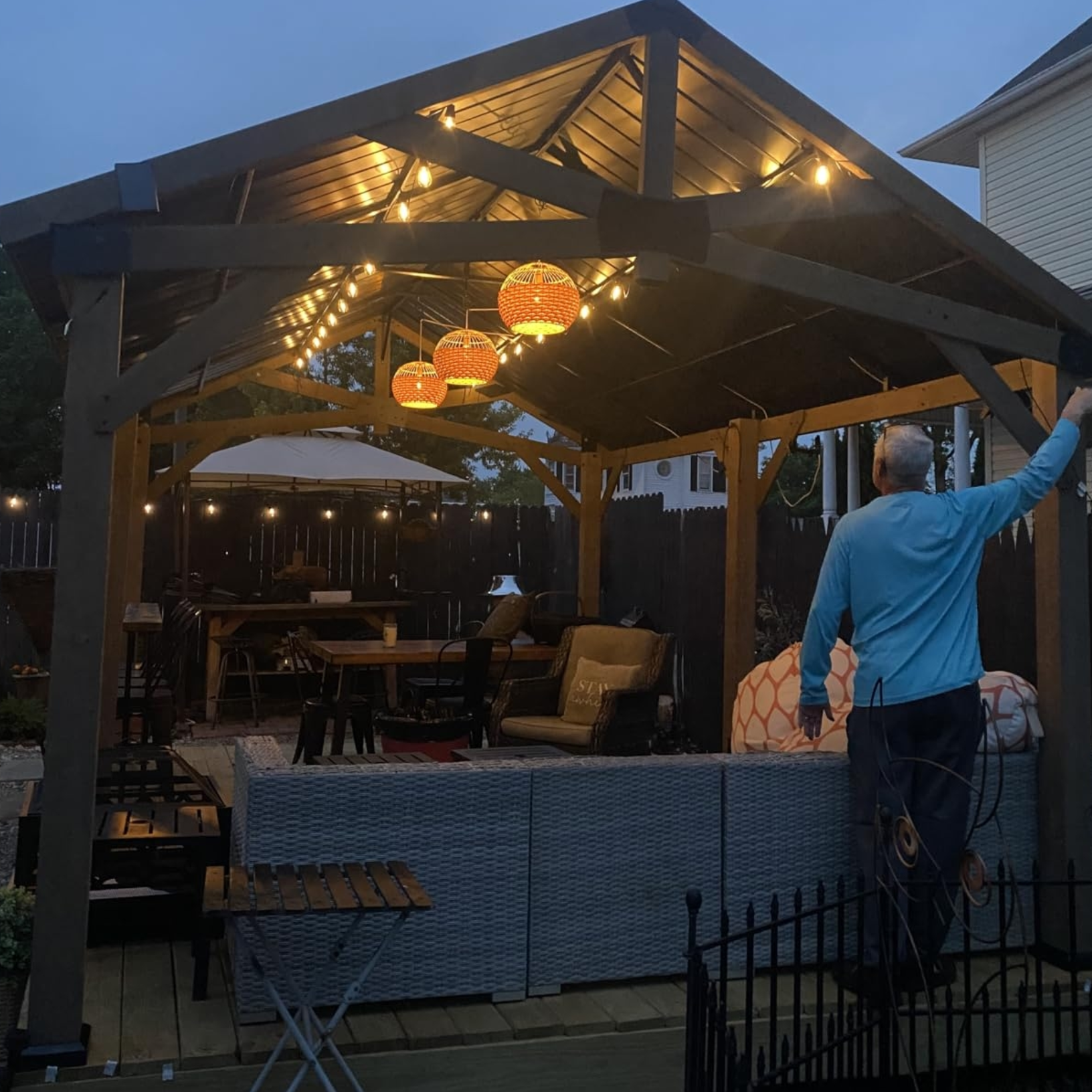 Hardtop Cedar Wood Gazebo