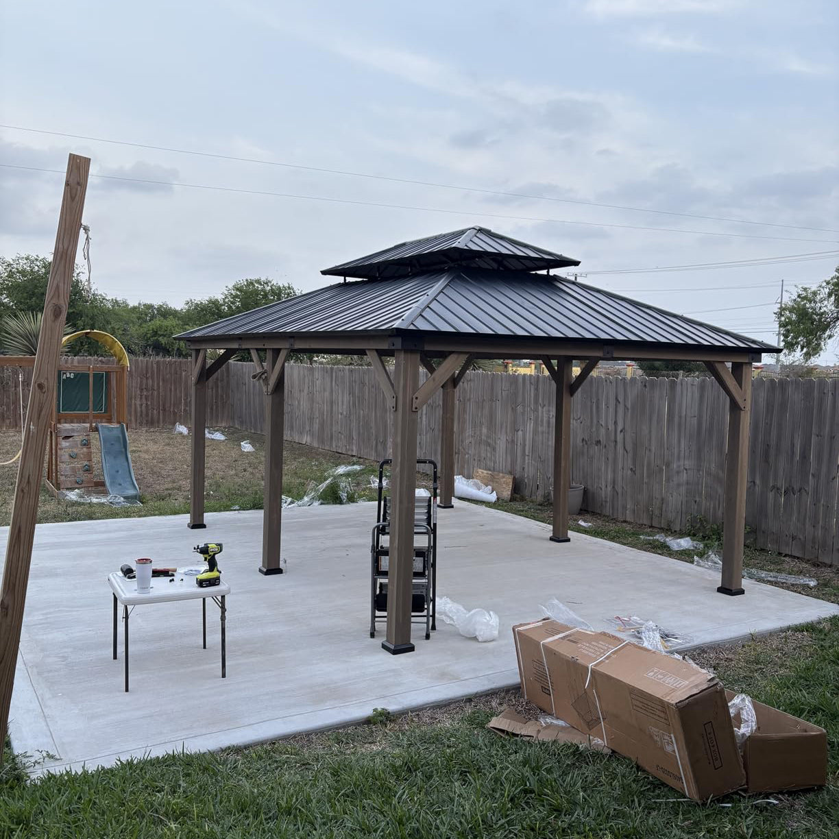 Hardtop Cedar Wood Gazebo