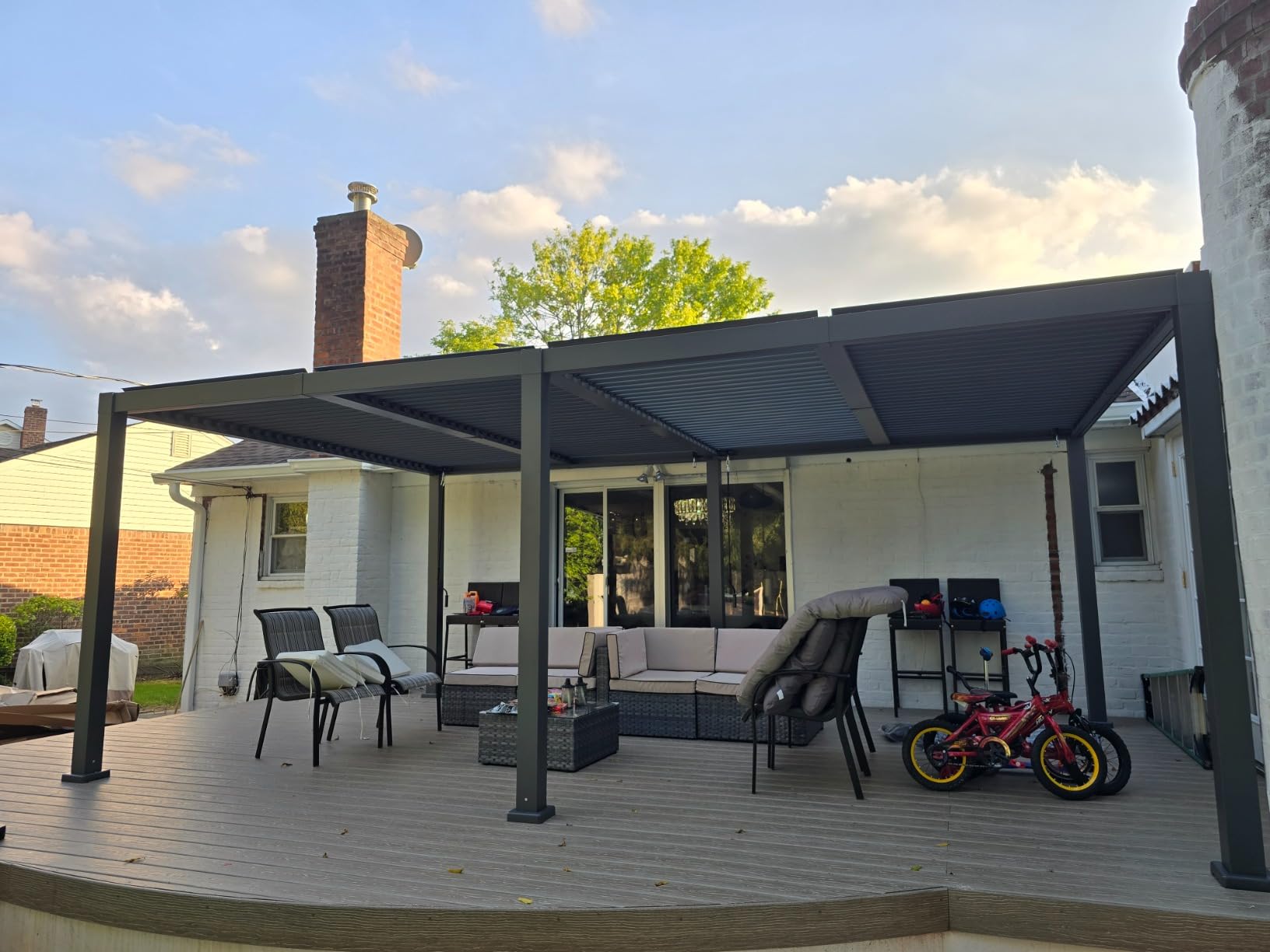 Louvered Aluminum Pergola