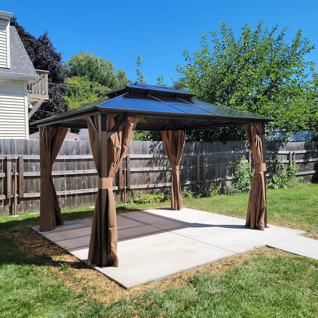 Polycarbonate Hardtop Gazebo