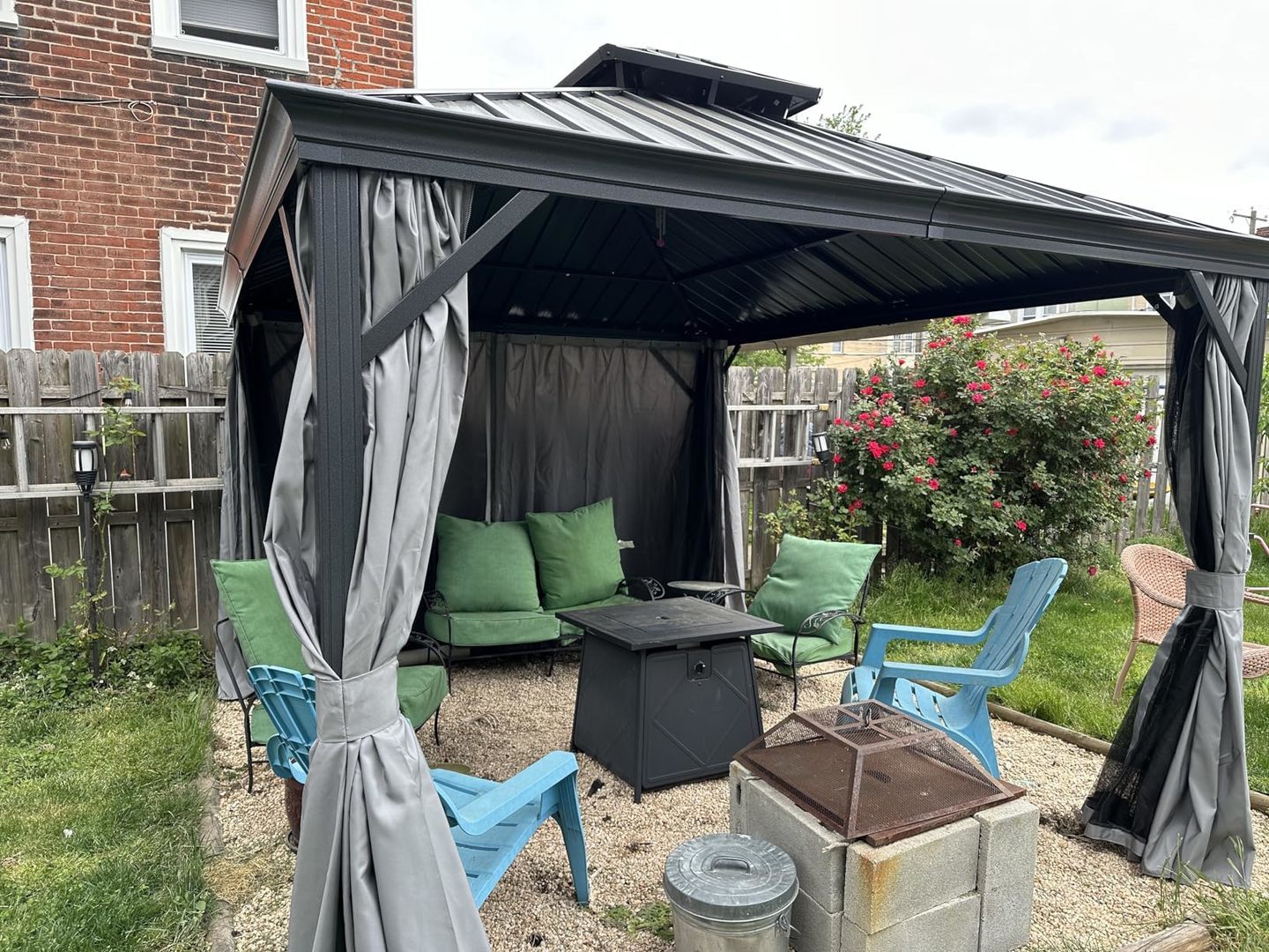 Hardtop Gazebo with Rain Gutter