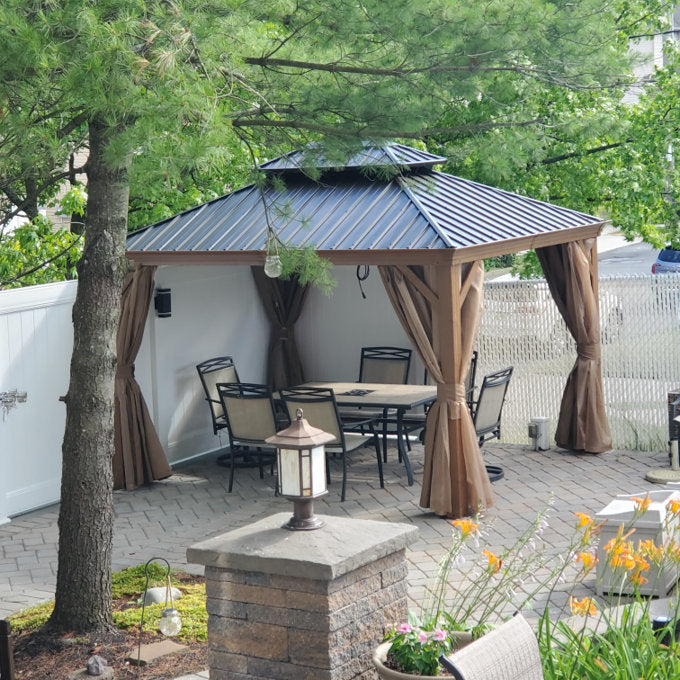 Hardtop Gazebo with Rain Gutter